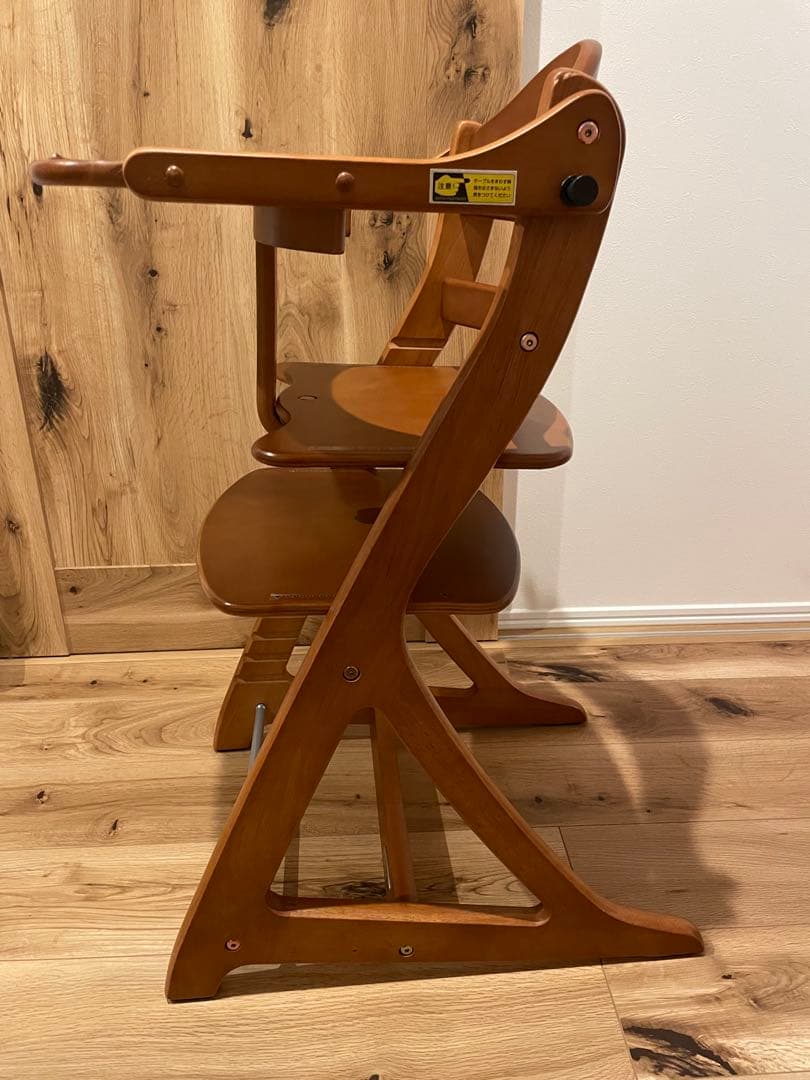 大和屋　すくすくスリムプラスチェア　テーブル＆ガード付　送料込み