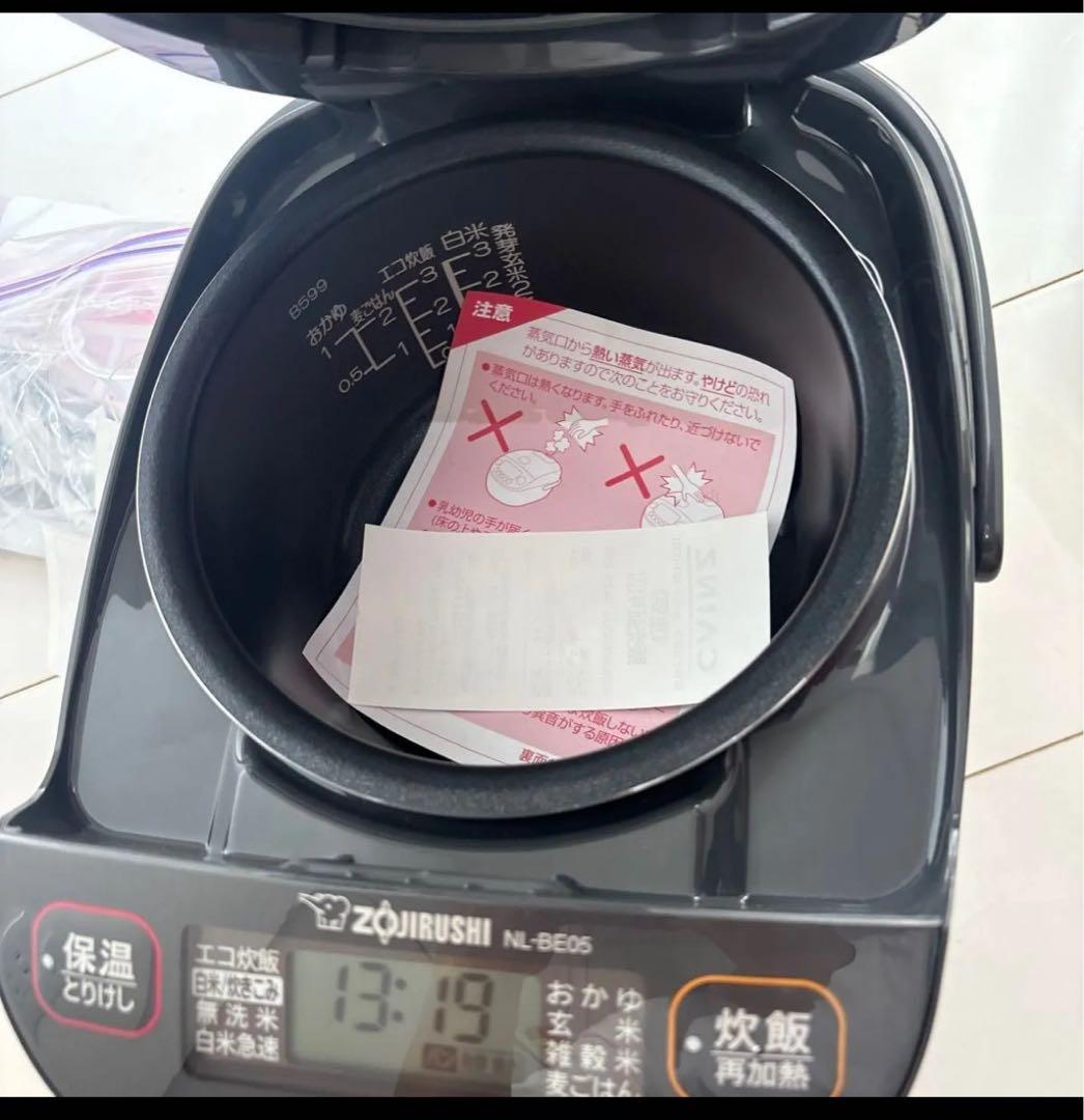 展示品　象印マホービン 炊飯器 3合 チャコール NL-BE05-HZ