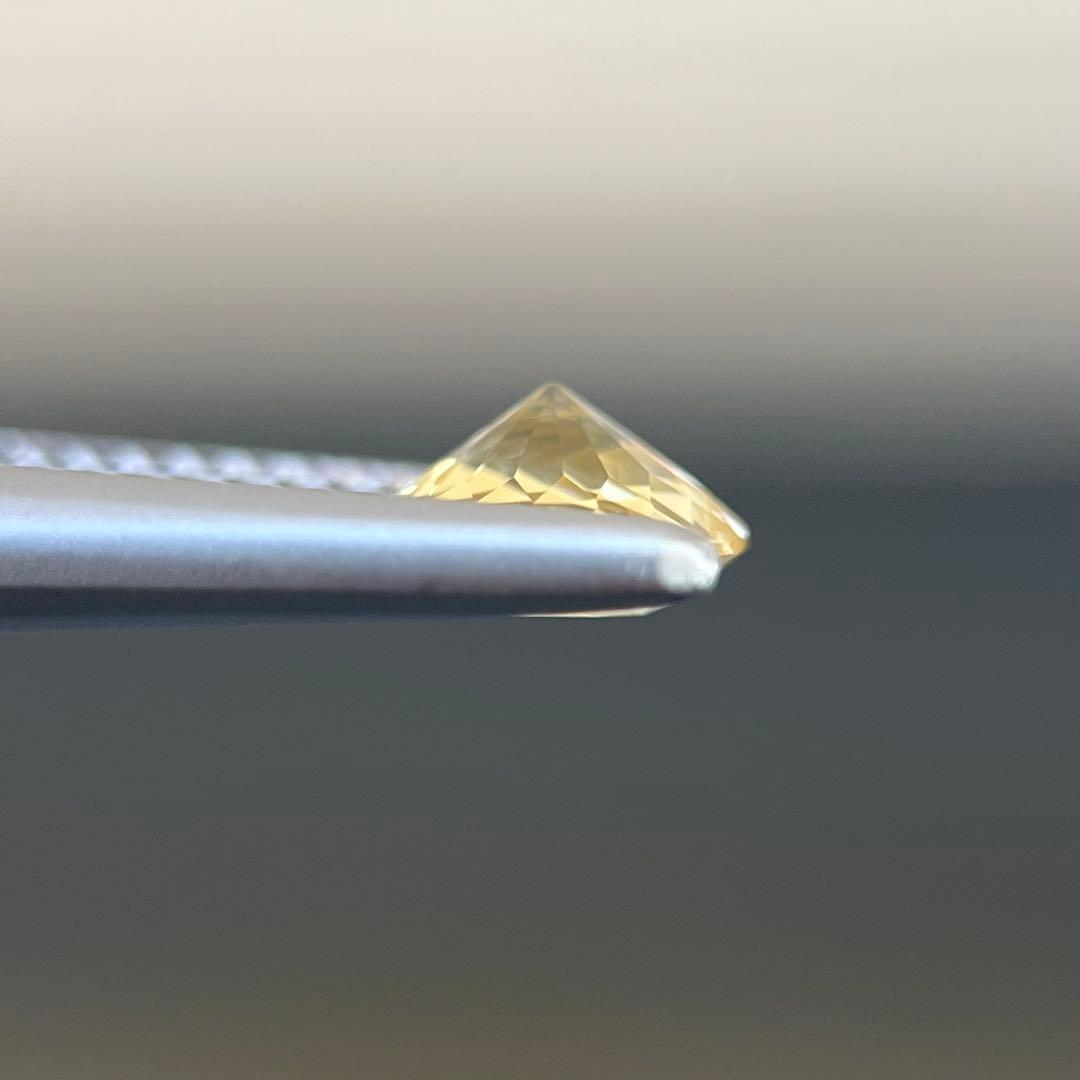 スリランカ産非加熱天然イエローサファイアルース