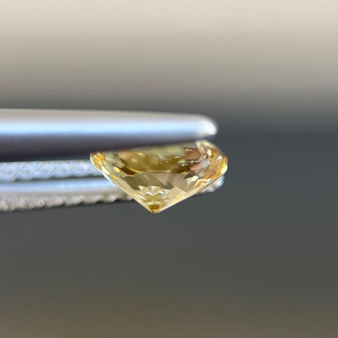 スリランカ産非加熱天然イエローサファイアルース