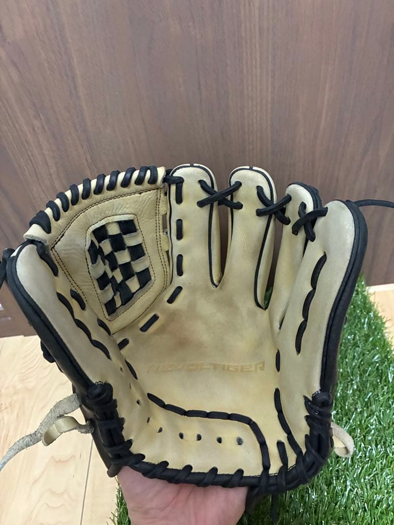 MITSUWA TIGER 軟式内野手グラブ　湯もみ型つけ済み