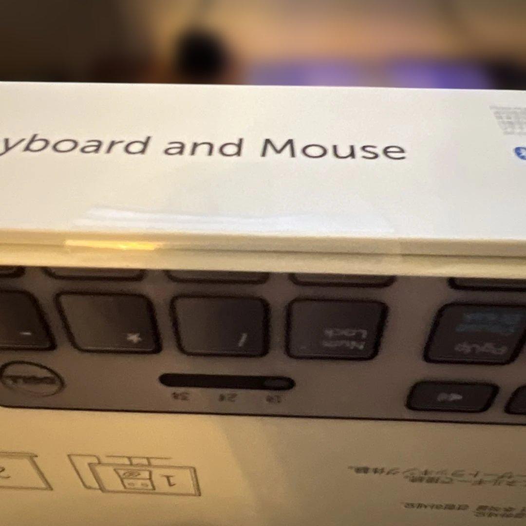 [未開封/新品] DELL プレミアワイヤレスキーボード&マウス KM717