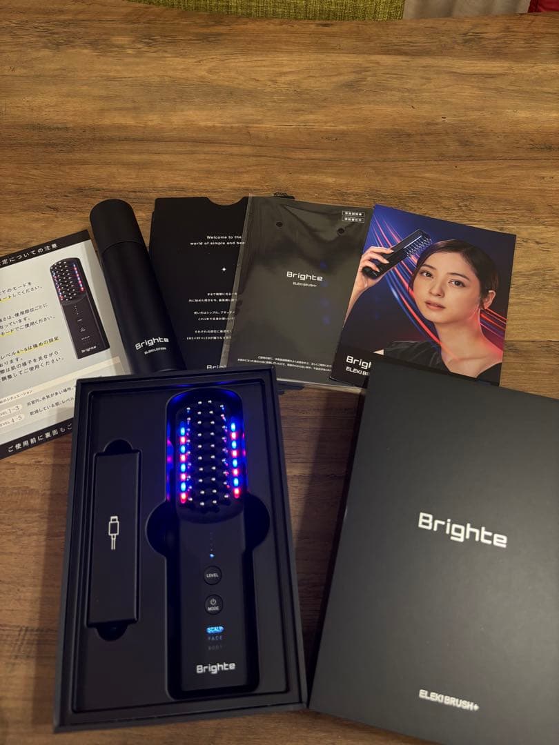 ブライトエレキブラシ プラス　Brighte 美顔器 スカルプ・フェイスケア