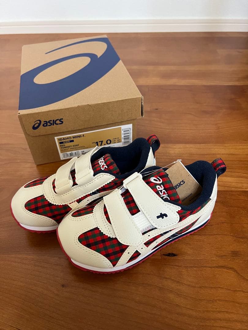 新品　ファミリア　アシックス　スニーカー　17cm
