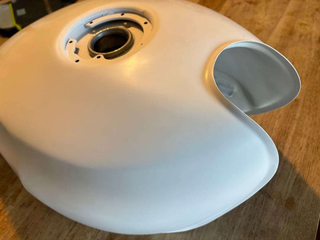 KAWASAKI ゼファー400 純正タンク　レストア品