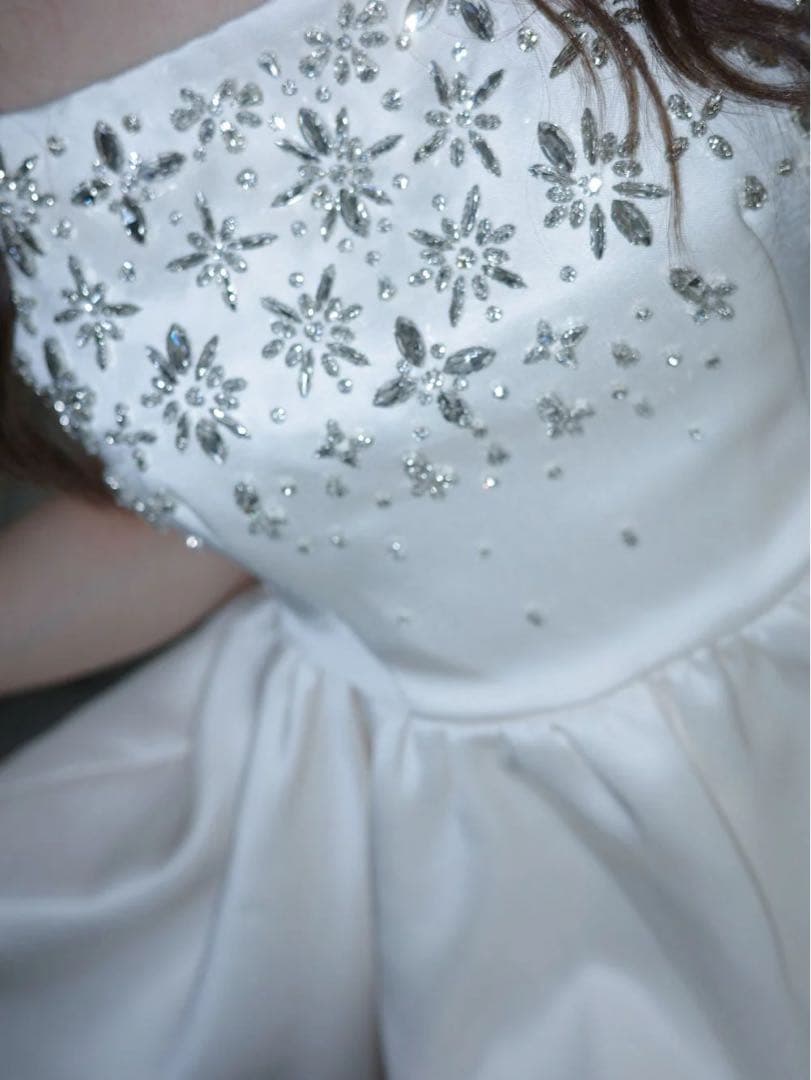 新品タグ付き ダーリッチ ジュエリーフレアチュニック アイボリー