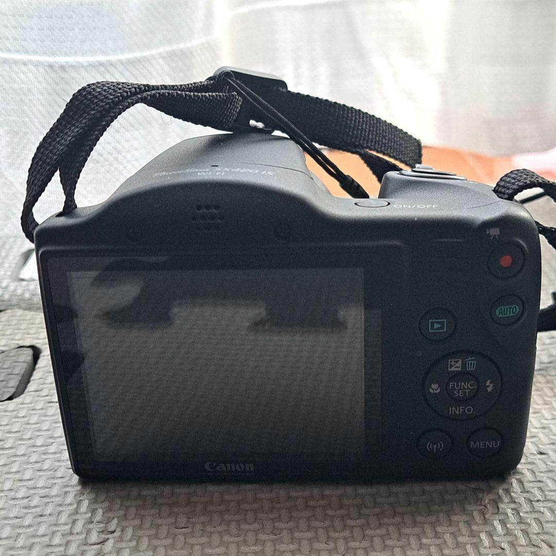 Canon PowerShot SX420 IS 本体と付属品