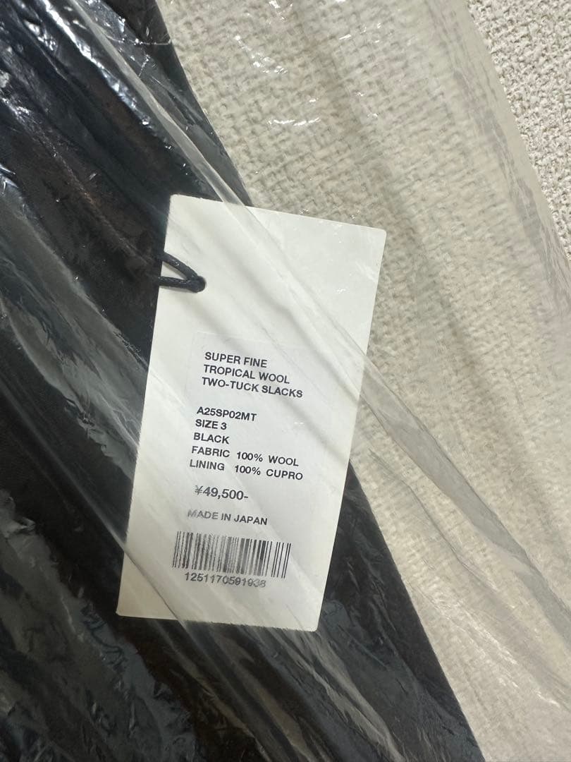 スーツ SUPER FINE TROPICAL WOOL TWO-TUCK SLACKS