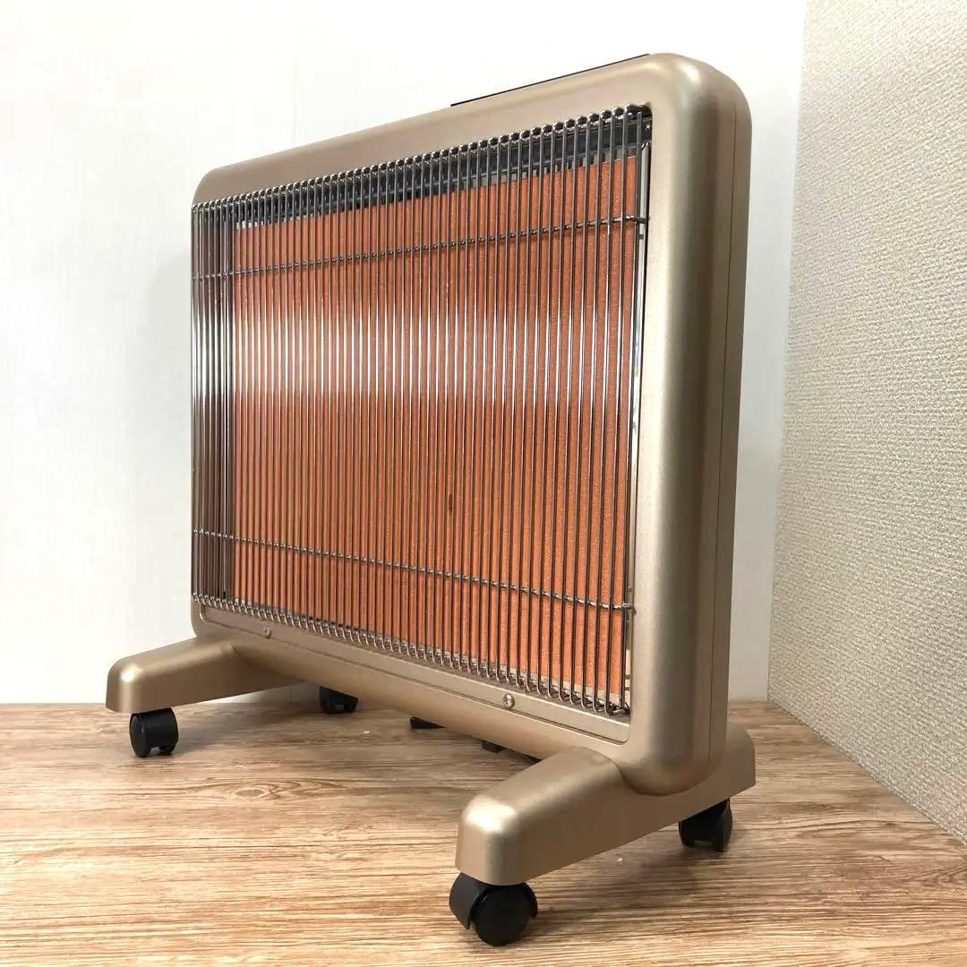 サンルミエ・エクセラ7（シャンパンゴールド）日本製遠赤外線ヒーター