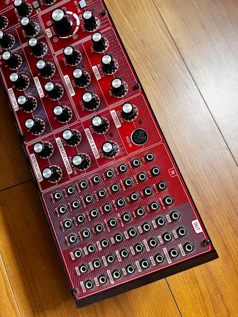 ＊値下げ中/ Behringer Neutron アナログシンセサイザー