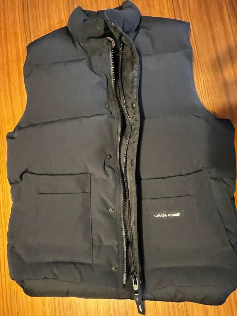 （美品）カナダグースダウンベスト　M size
