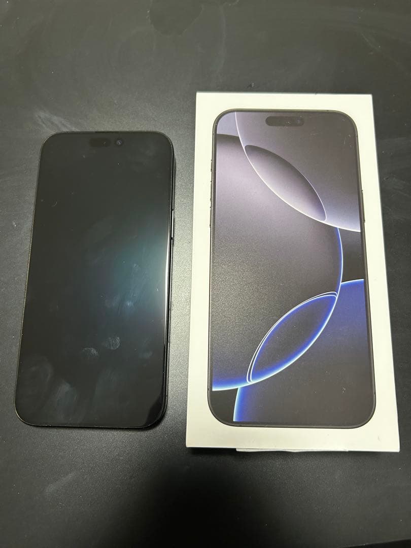 【最終値下げ】iPhone 16proMax ブラックチタニウム256GB