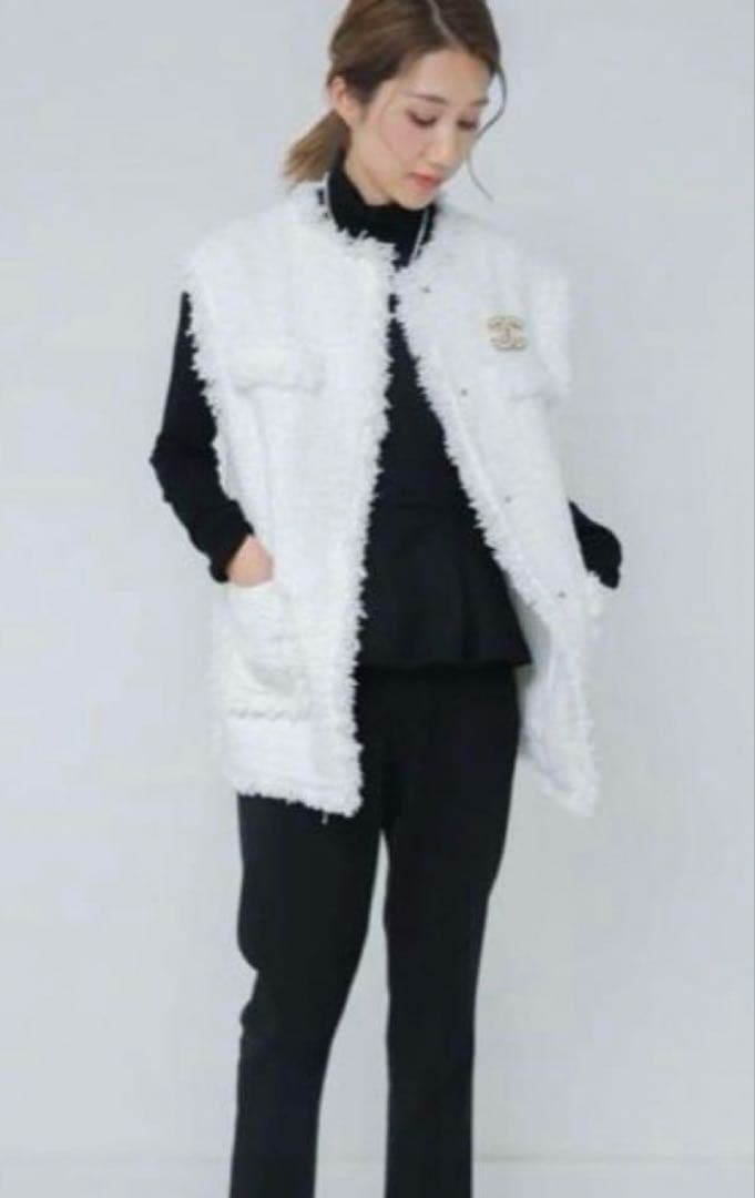 em.ツイードジレ　ホワイト　新品未使用タグ付き