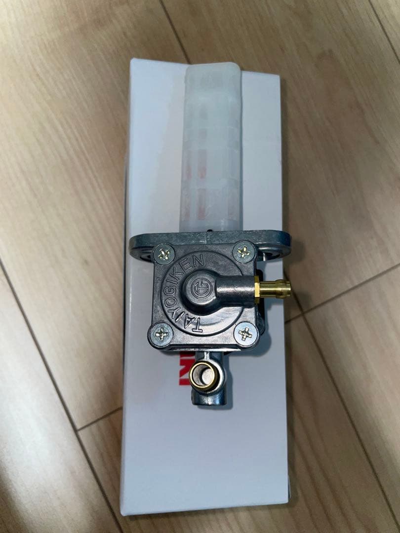 GPZ900R 新品　純正　燃料コック　フューエルコック　ガソリンコック