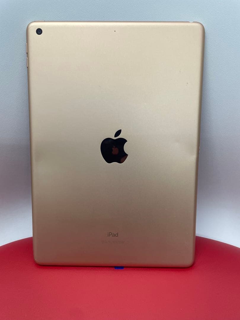 Apple iPad (第8世代) ゴールド 32GB