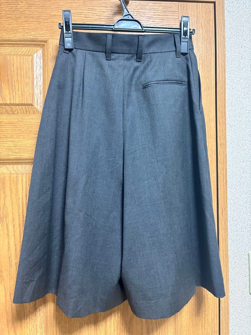 Edition ゼニア タックワイドハーフパンツ　size34（7号）グレー