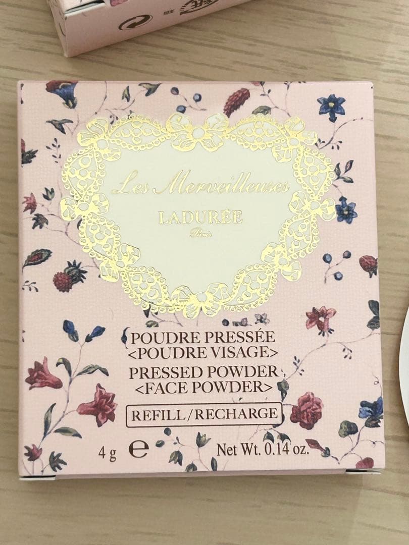 【LADURÉE】新品ラデュレ 24k パウダーケース&フェイスパウダー　貝殻