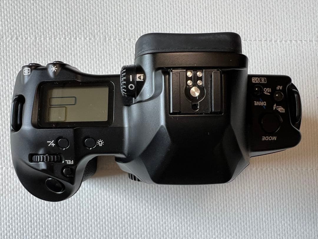 Canon EOS-3 一眼レフカメラ