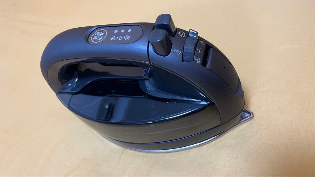 Panasonic スチームアイロン 黒 NI-WL709-K