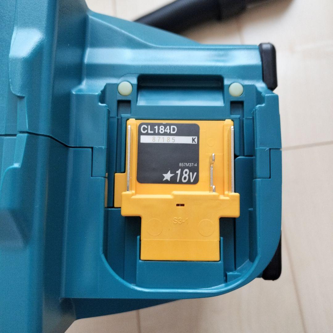 新品未使用　マキタ 充電式クリーナー CL184D