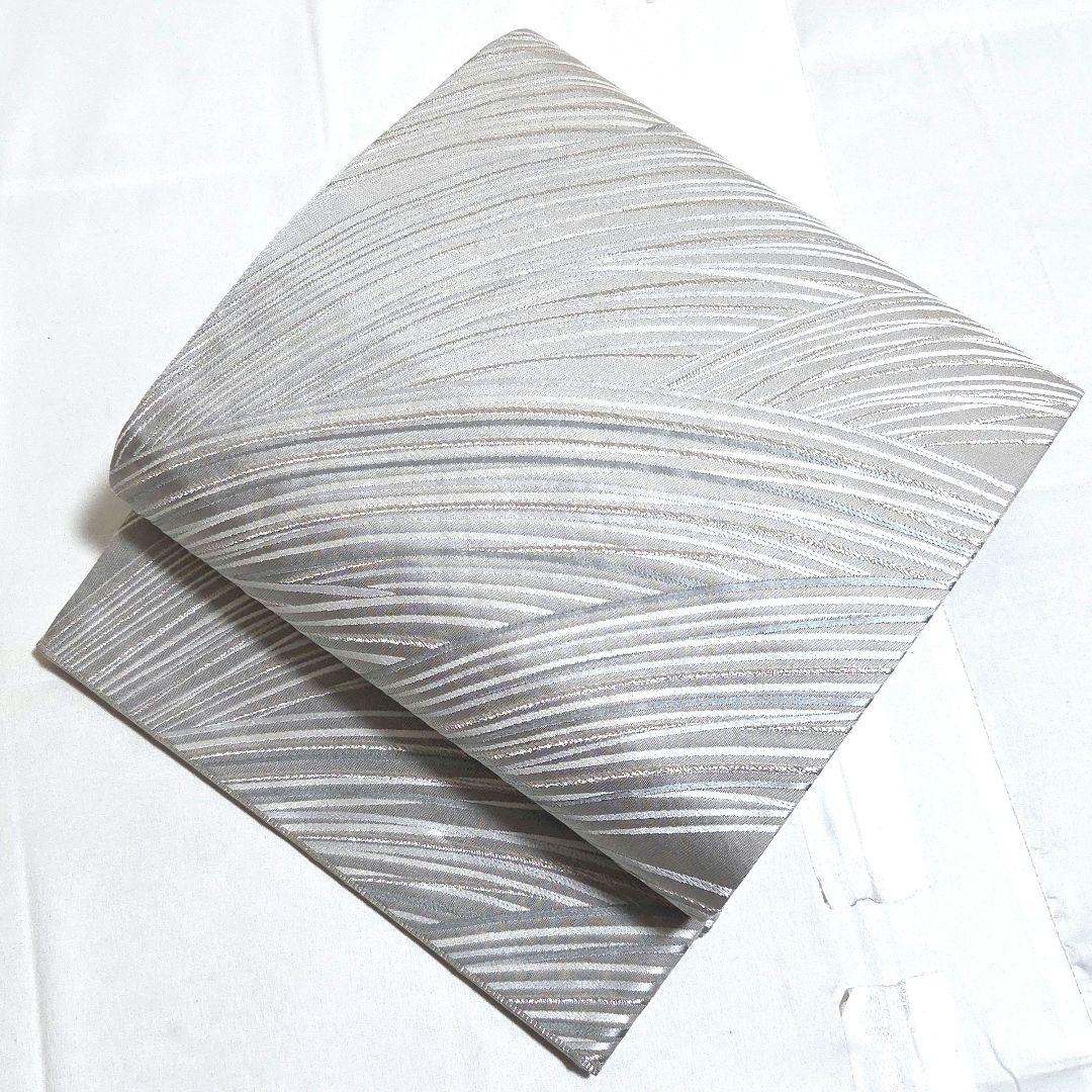 A◆着物くつろぎ 美品 ライン模様 手織 引箔 銀 六通 正絹 フォーマルな袋帯