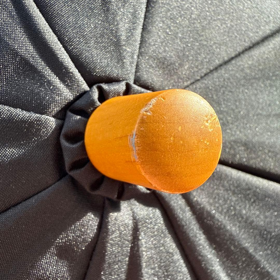 サンバリア100 折りたたみ日傘 2段折 フリル ブラック　木曲がり手元