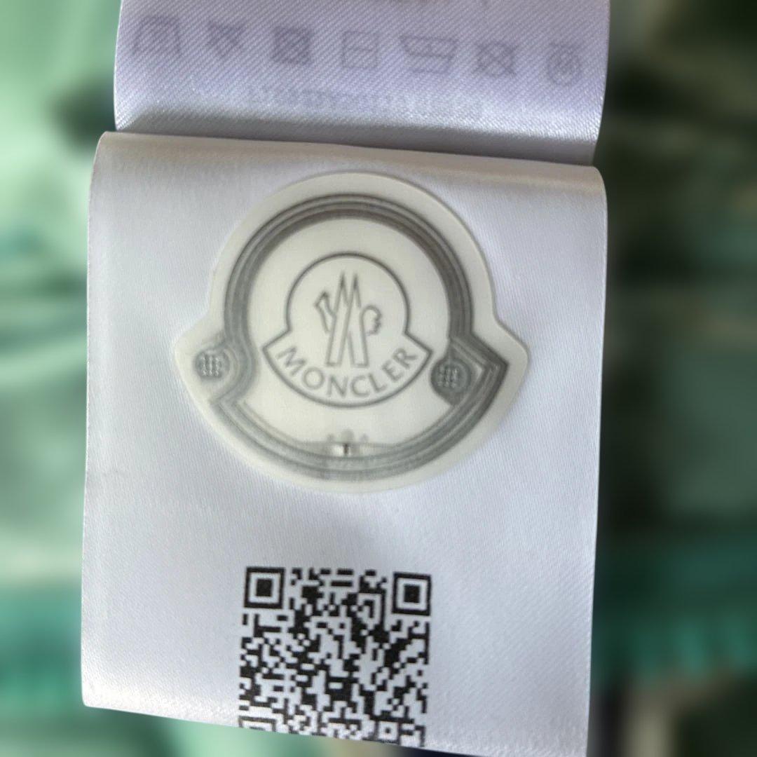 MONCLER GENIUS AWAKE ダウンベス