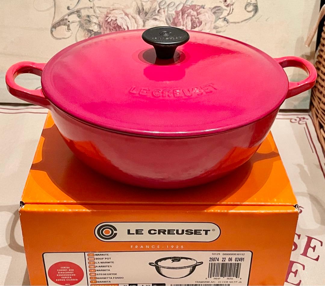 ＊＊マルミット２２cm　ル・クルーゼ＊＊美品　レッド