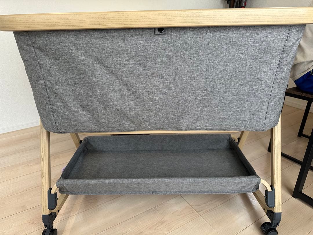 美品限定値下げ！ベビーベッド グレー