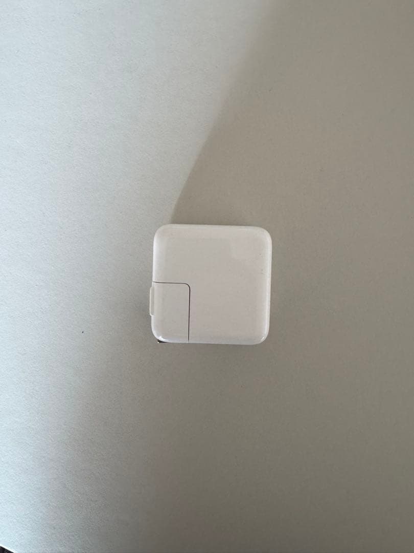 Apple [M1搭載] Macbook Air 13” (2020)