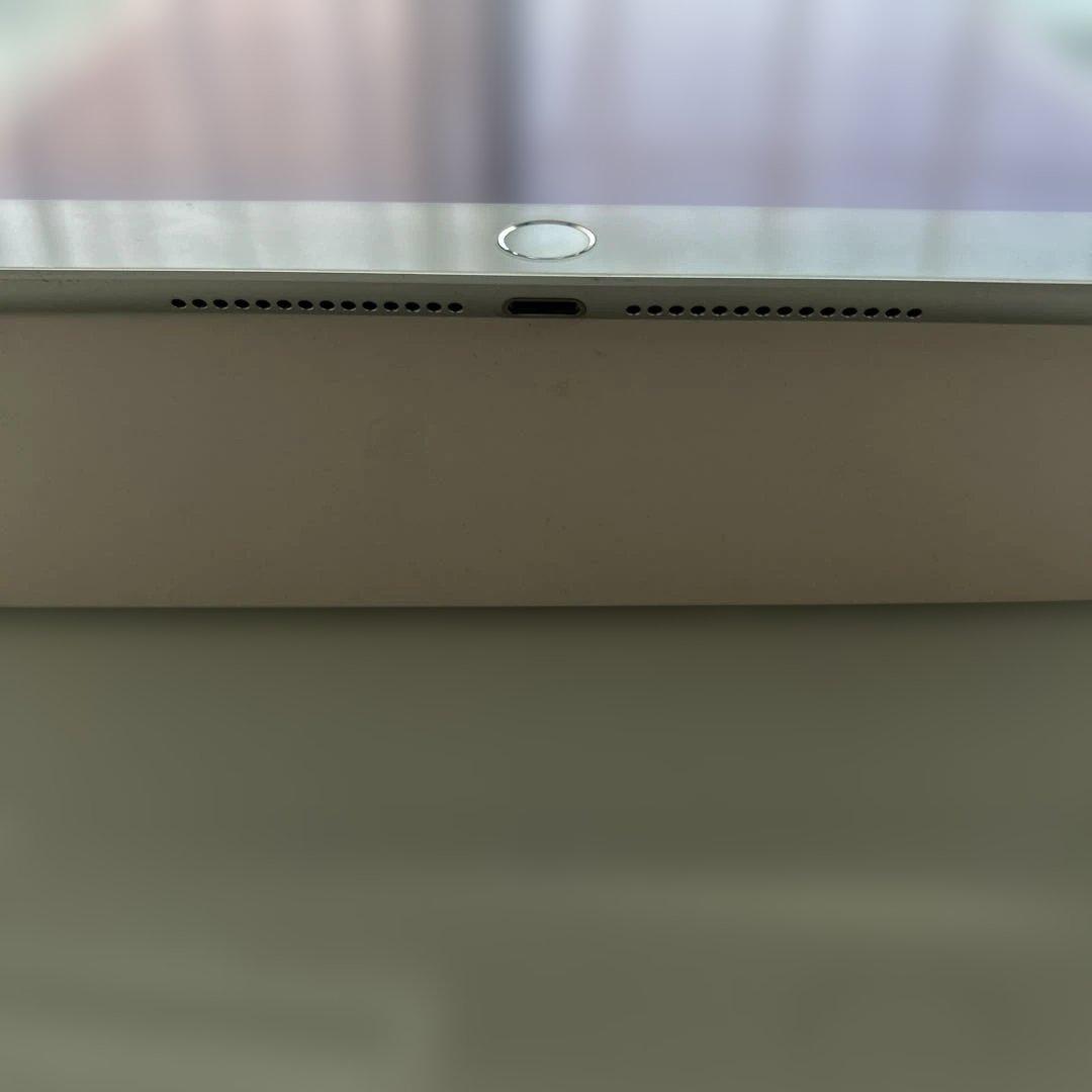 【美品】iPad Air2 Wi-Fi 64GB シルバー