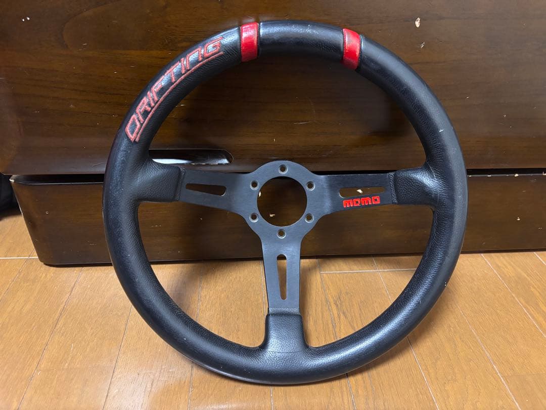 momo ドリフト ステアリング 本体