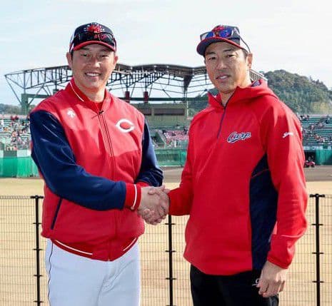 【プロモデル】広島 　東洋　カープ　フリースジャケット　デサント　L