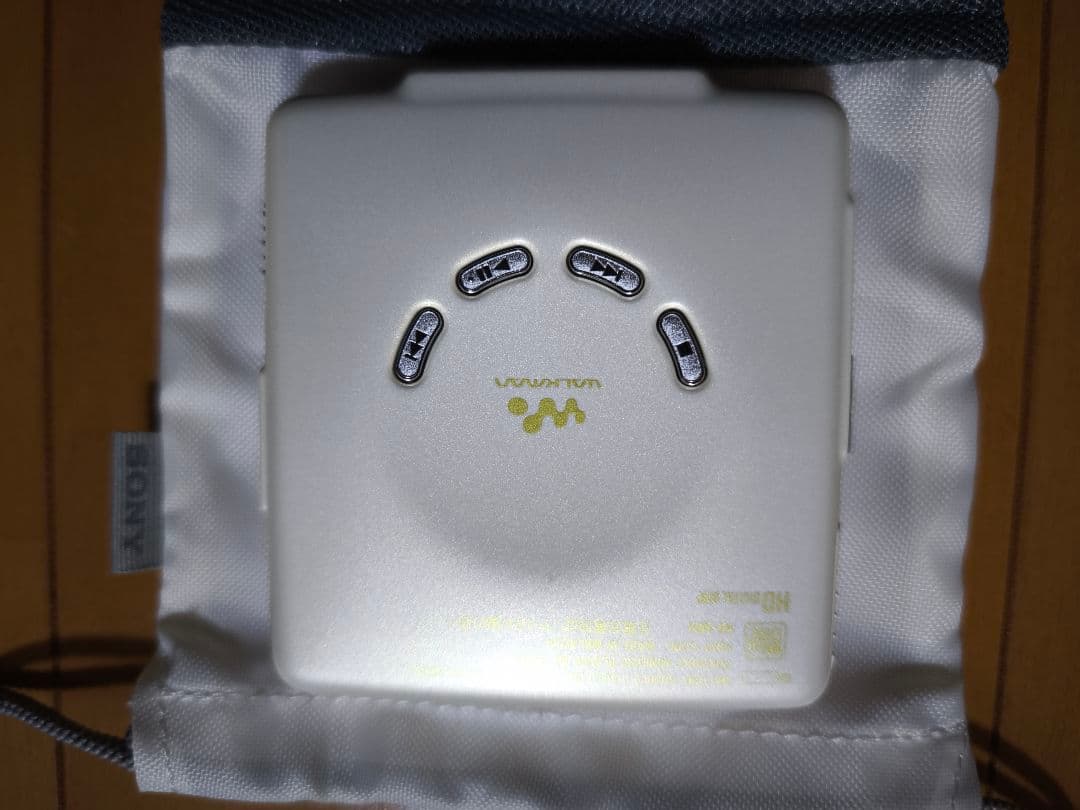 【美品】SONY ポータブルミニディスクプレーヤー MZ-EH50