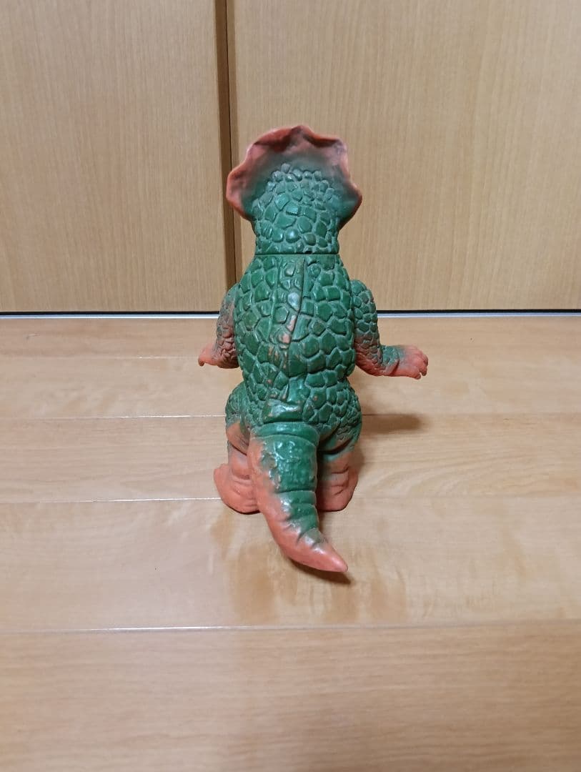 ウルトラマン 怪獣アギラ