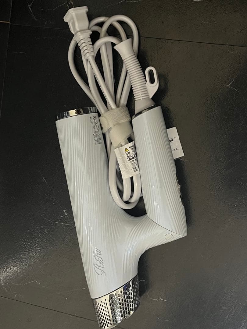 り*ん様 2024年製ReFa ビューテック ドライヤー スマート 白 RE-A