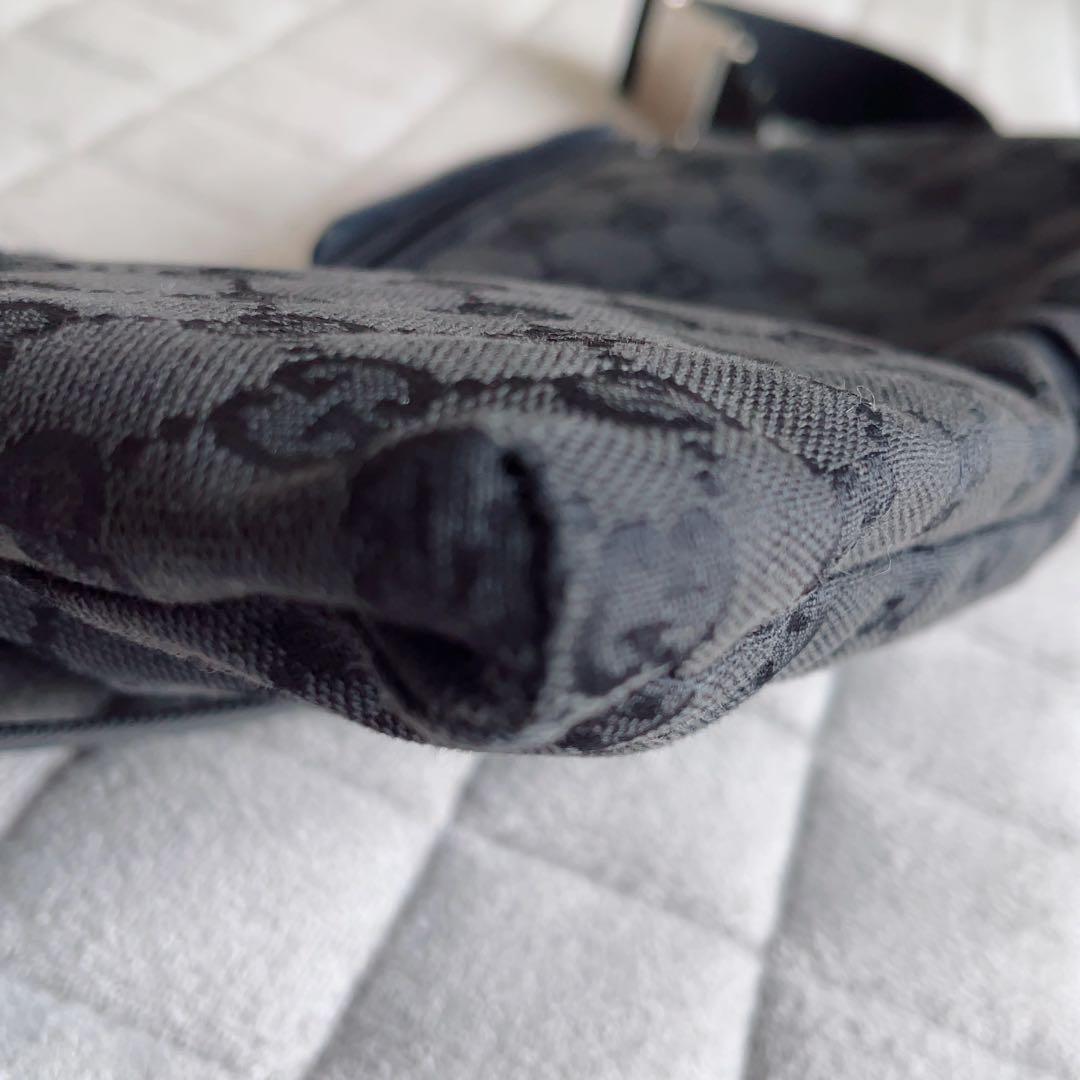 【大人気】グッチGUCCI GG柄ボディバッグ 斜めがけショルダーバッグ 黒