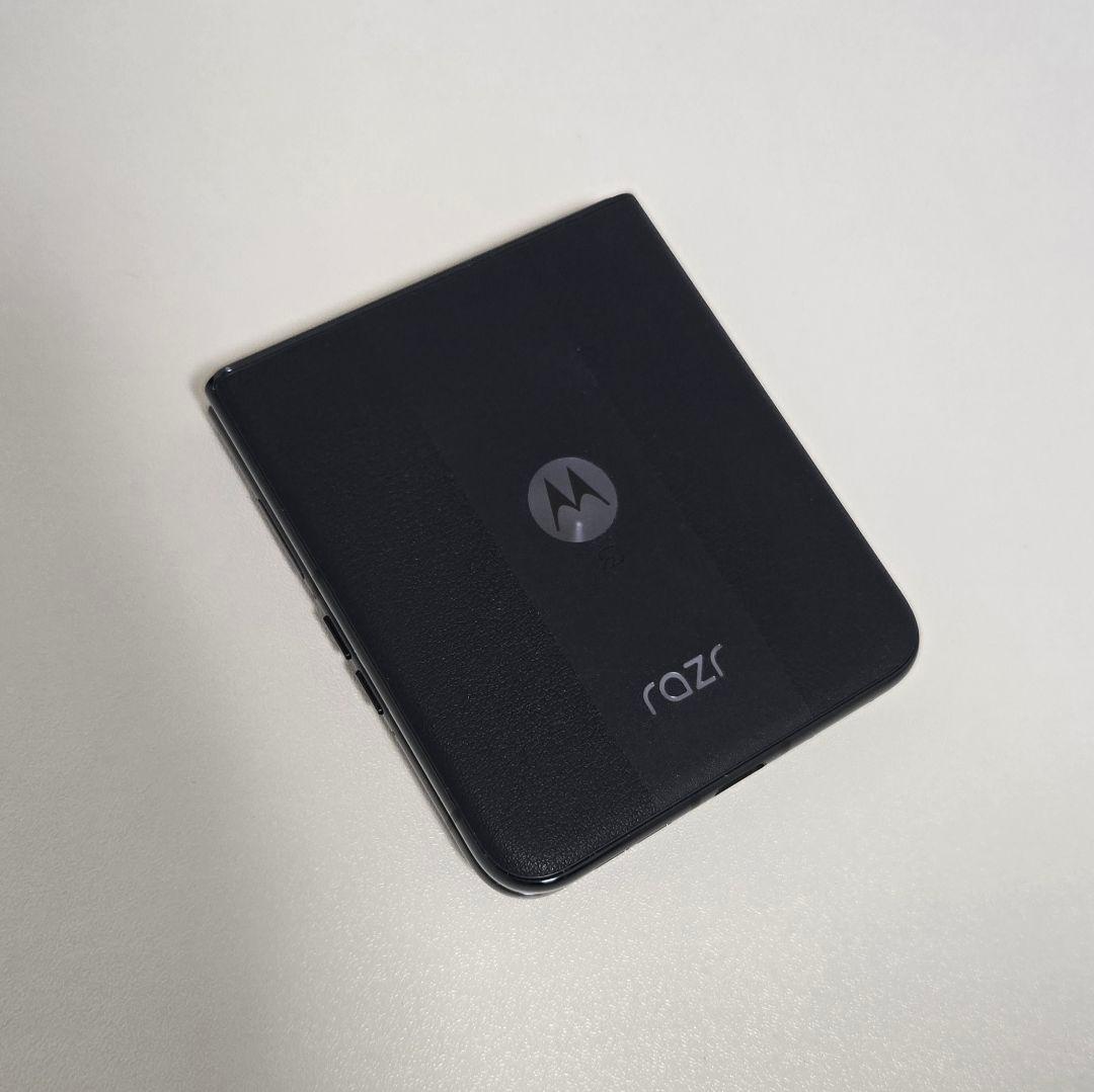 motorola razr 50 ULTRA SB版フリー ケース付き