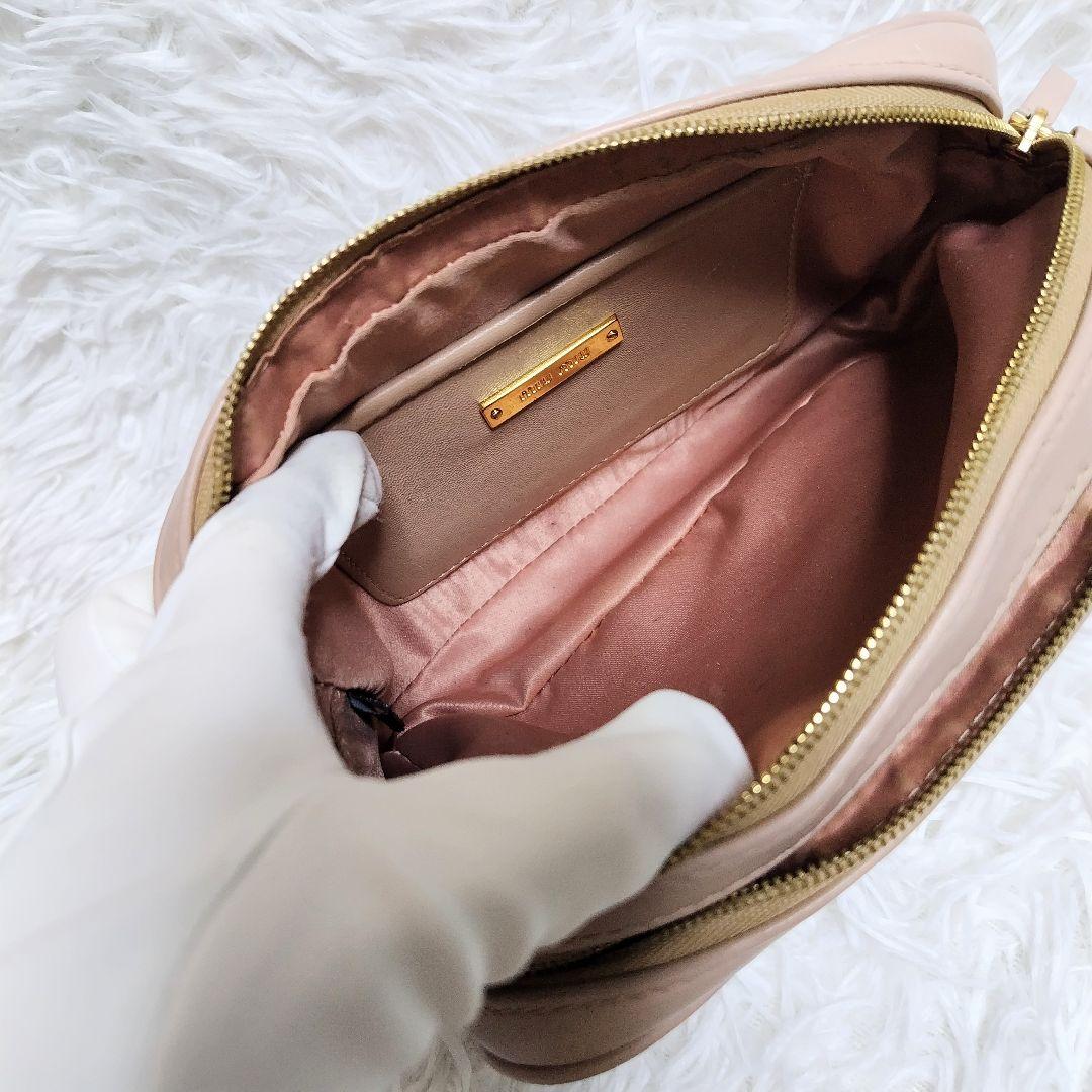 レア美品✨ミュウミュウ◇ショルダーカメラバッグ　マテラッセくすみピンクベージュ