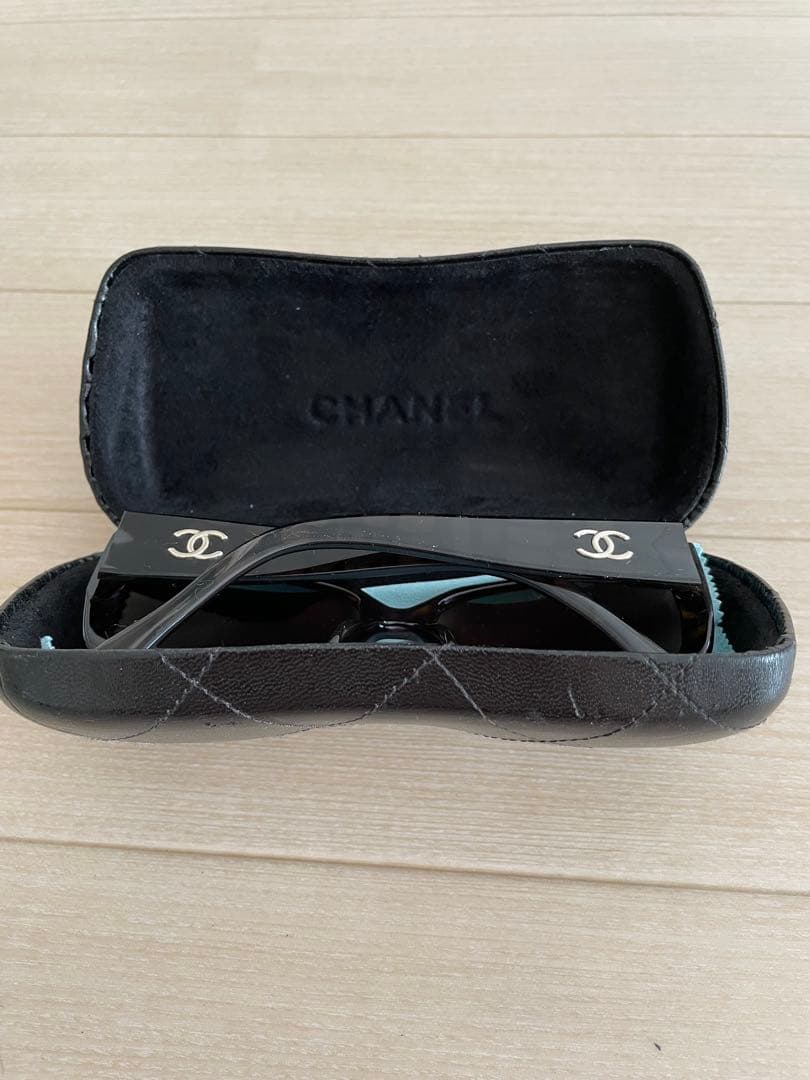 CHANEL シャネル　サングラス ケース付き　ブラウン　ギャランティあり