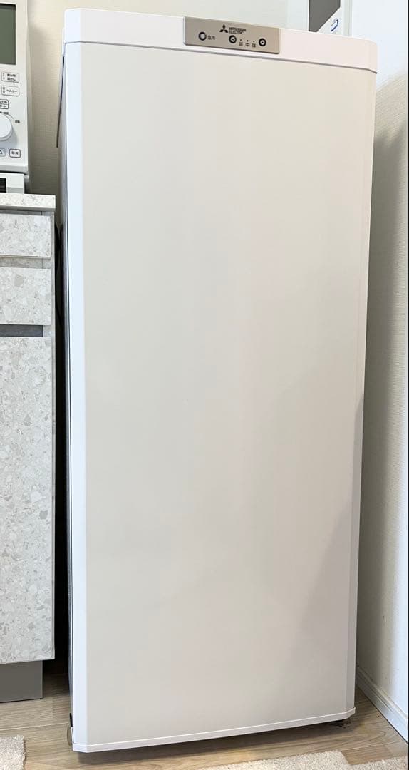 送料込★三菱電機 冷凍庫 121L右開き MF-U12H-W 自動霜取り 静音