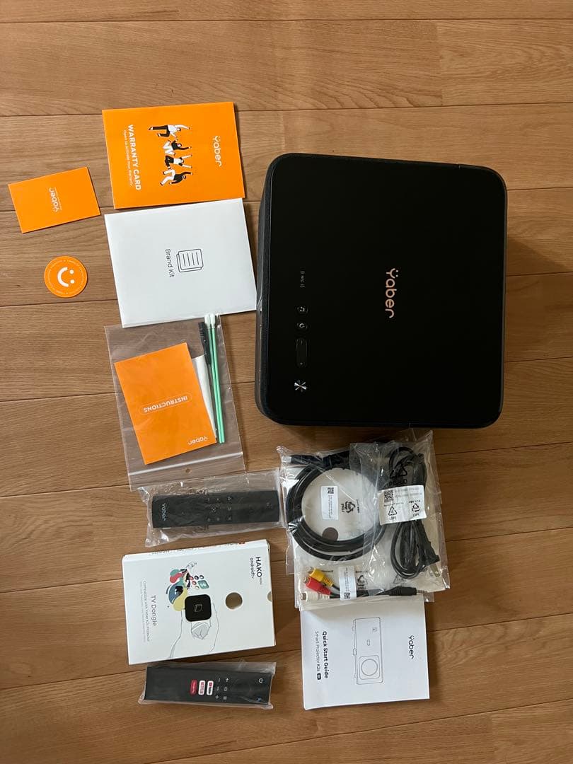 プロジェクターとスクリーンセット 新品同様　Yaber K2s