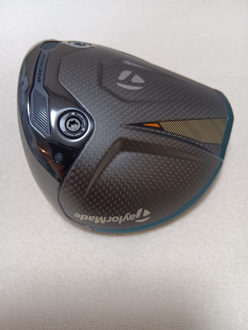 テーラーメイド　Qi4d ドライバー(COA) 10.5度　ヘッドのみ