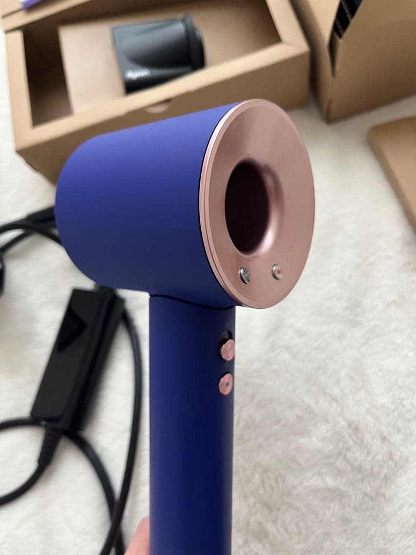 dyson supersonic スペシャルエディション　ドライヤー