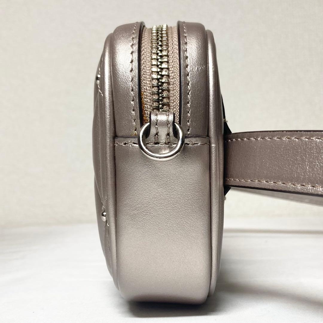 極美品　コーチ　ウエストバッグ　3way メタリック　キルティング　スタッズ