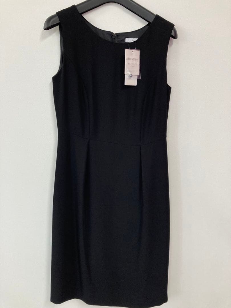 半額以下★新品タグ付き★アンタイトルブラックフォーマル