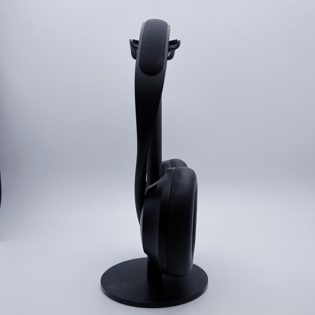 未使用品　Bose ノイズキャンセリング ヘッドフォン 700 黒 ボーズ　.