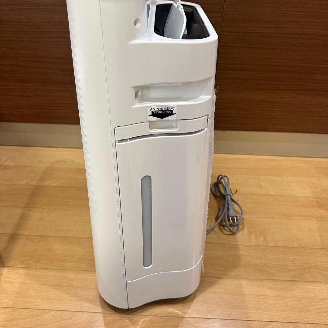 ① 【2024年製】シャープ SHARP 加湿空気清浄機 KC-R50-W