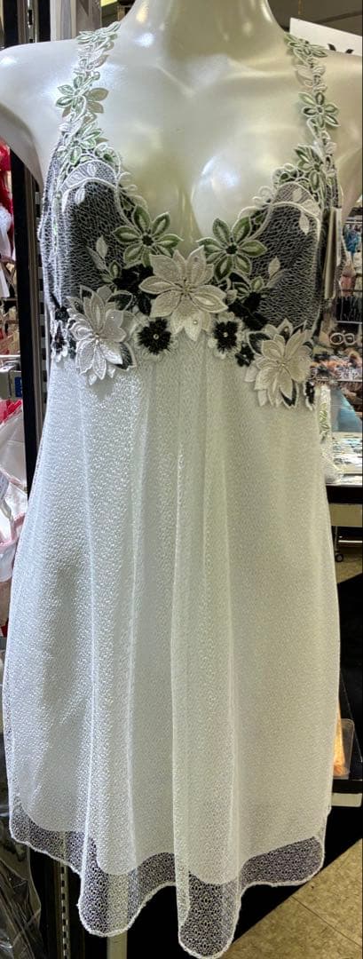 セールSalute NTJ224 ホワイト キャミソールスリップL サルート