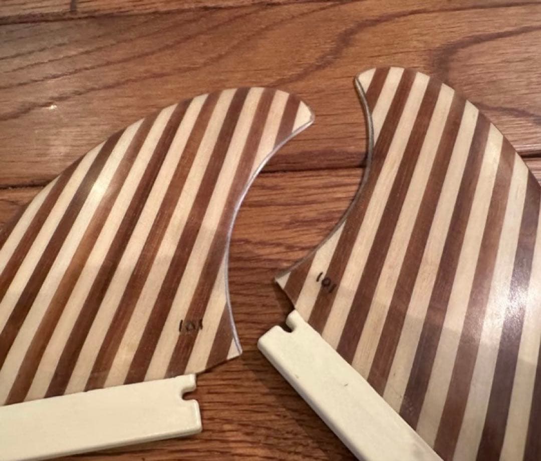 101 ツインザーフィン Derrick Disney サーフボード